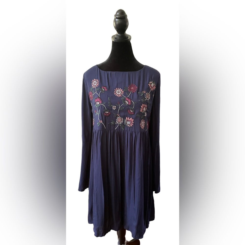 BB Dakota: Blue Floral Embroidered Dress